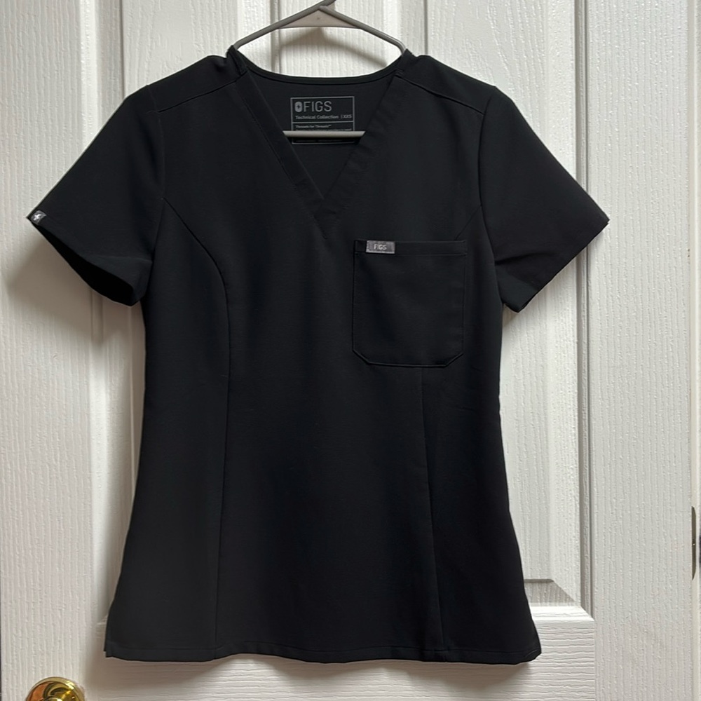 Figs scrub top